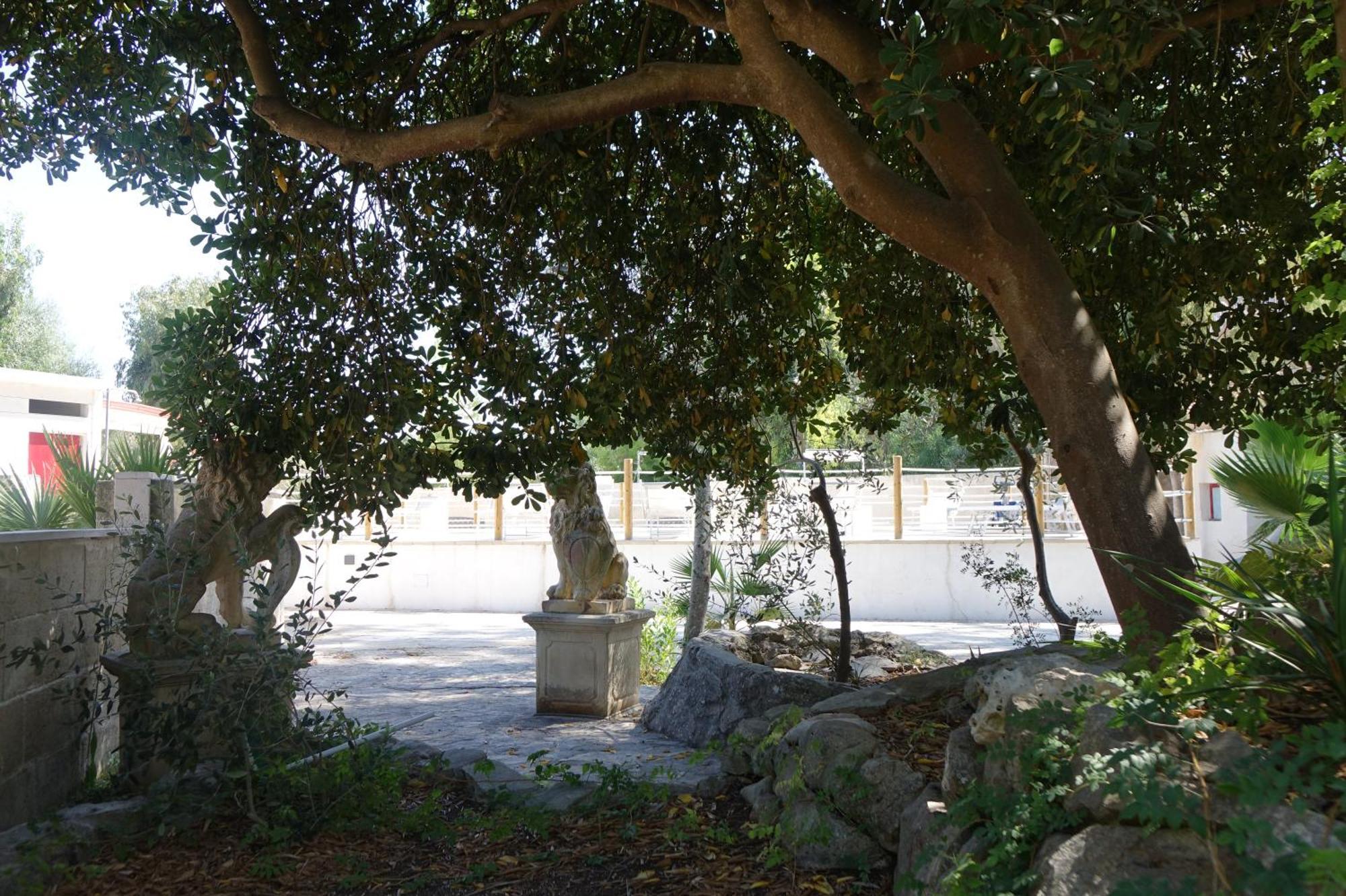 Giardini Sausari Residence Punta Prosciutto Exteriör bild