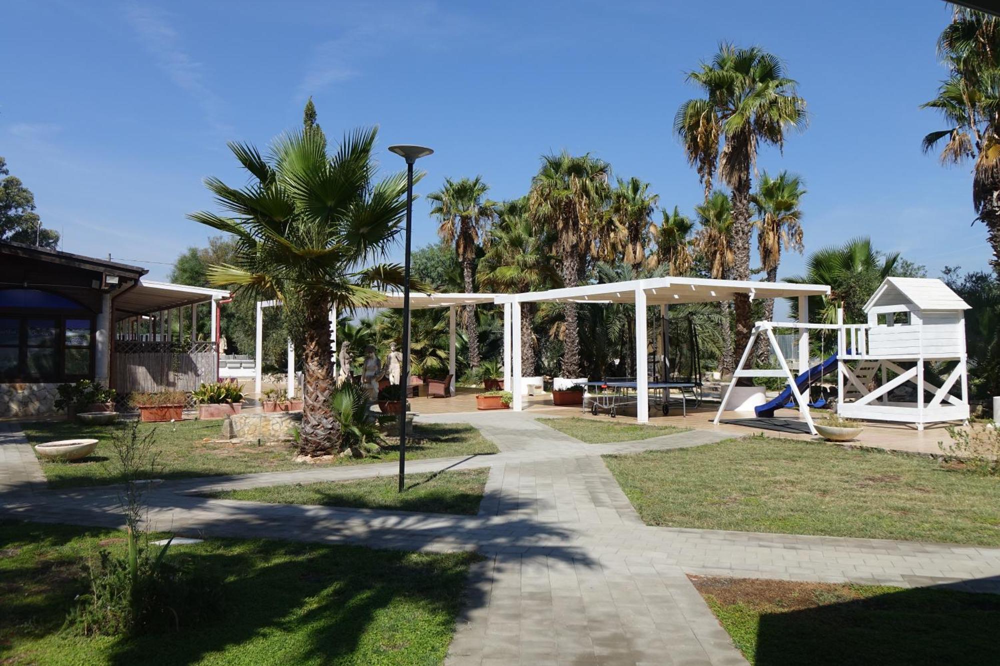 Giardini Sausari Residence Punta Prosciutto Exteriör bild